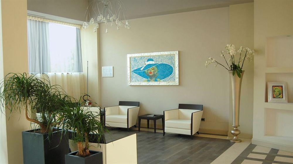 Costa Santʼ Abramo Cremona Palace Hotel מראה חיצוני תמונה
