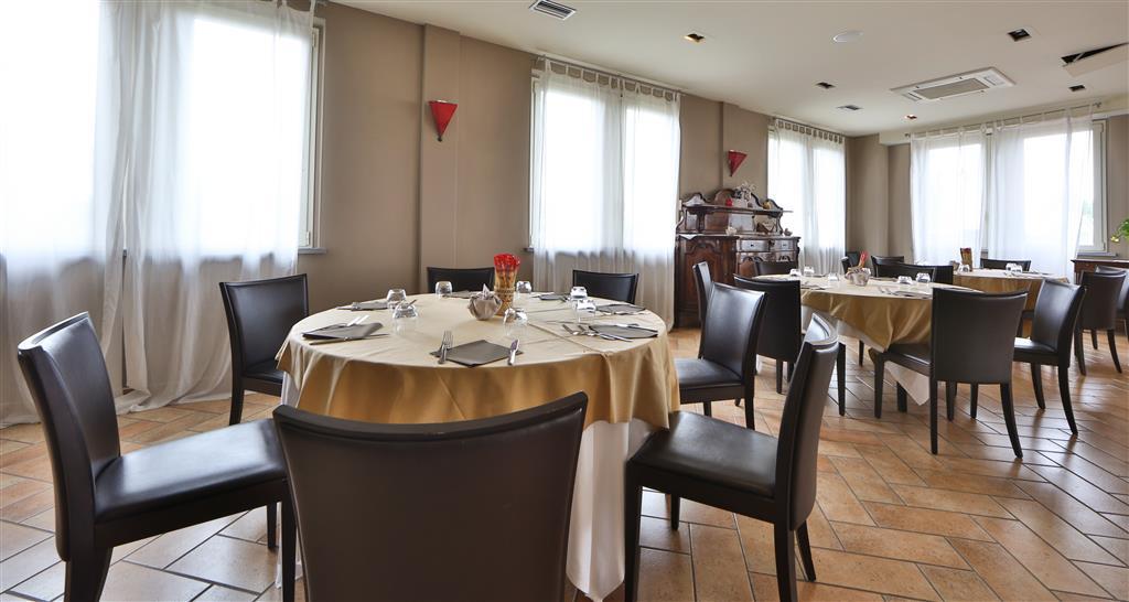 Costa Santʼ Abramo Cremona Palace Hotel מסעדה תמונה