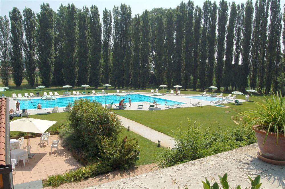 Costa Santʼ Abramo Cremona Palace Hotel מראה חיצוני תמונה