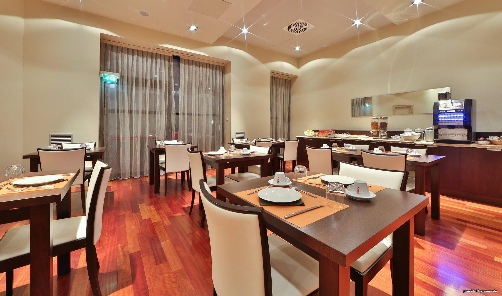 Costa Santʼ Abramo Cremona Palace Hotel מראה חיצוני תמונה