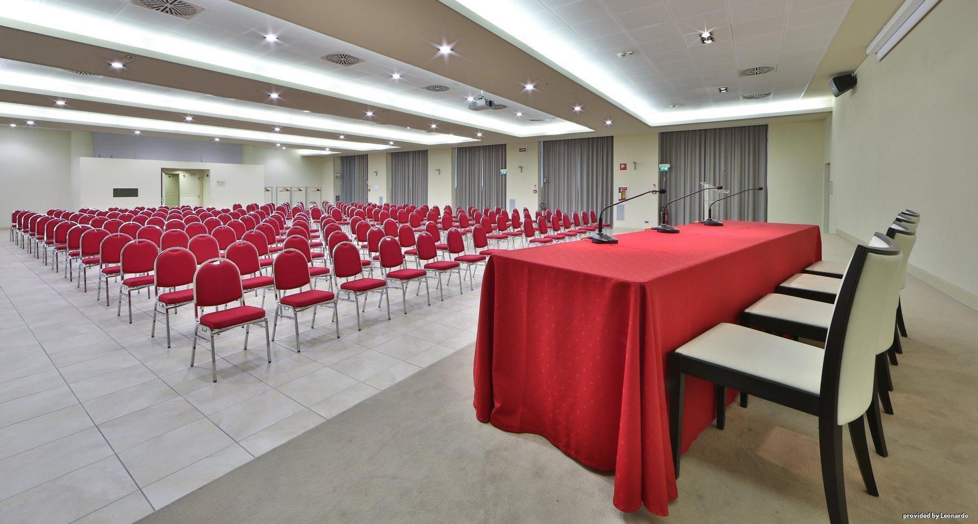 Costa Santʼ Abramo Cremona Palace Hotel מראה חיצוני תמונה