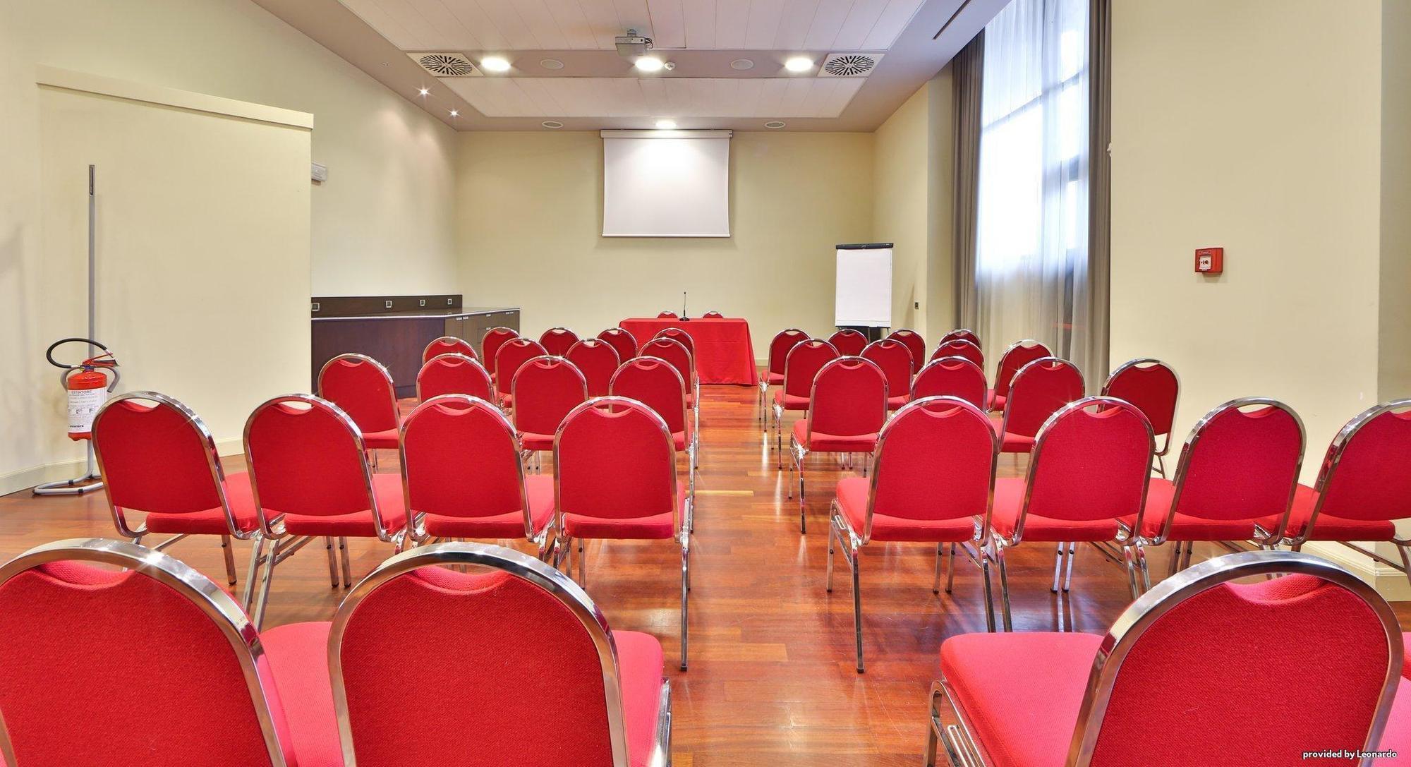 Costa Santʼ Abramo Cremona Palace Hotel מראה חיצוני תמונה